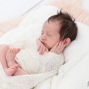 Babyfotograf Steiermark, Neugeborenenshooting, Babyfotografin Graz, Newborn Fotoshoot, Baby Fotos